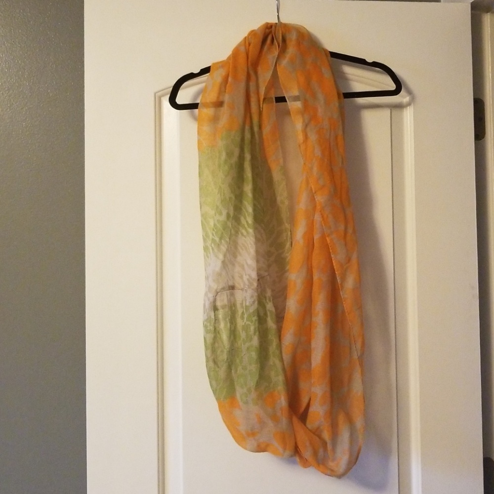 Infinity scarf - Picture 2 of 3